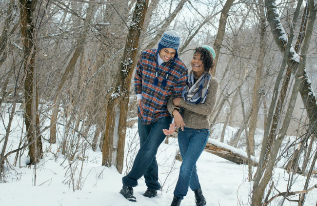 El invierno es una de las mejores épocas del año para salir en una cita con alguien, de acuerdo con Bumble