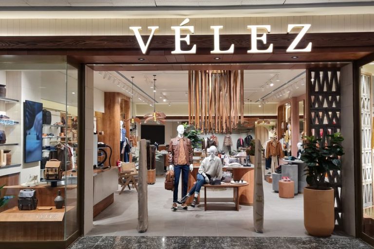 Vélez inaugura sus primeras tiendas en Chile afianzando su presencia internacional