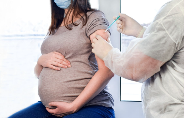 Vacunación durante el embarazo: los datos que quizás no sabías de la inmunización en etapa de gestación