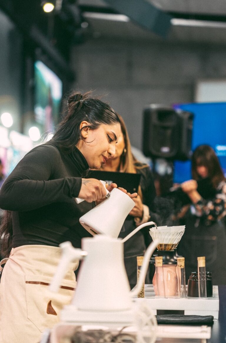 Representantes mujeres de Blackdrop Coffee alcanzan el podio en Campeonato de Baristas y Filtrados en Chile