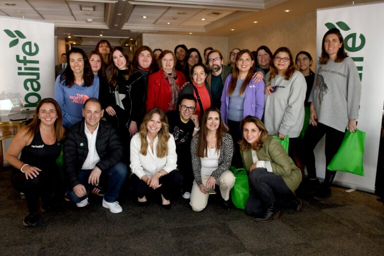 Herbalife Chile celebra el día del periodista con evento de bienestar