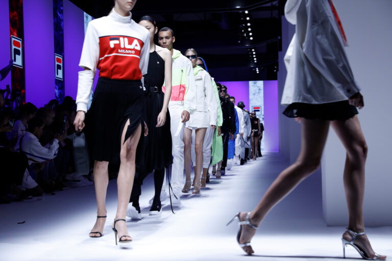 FILA explota en las pasarelas de moda en Chile y el mundo