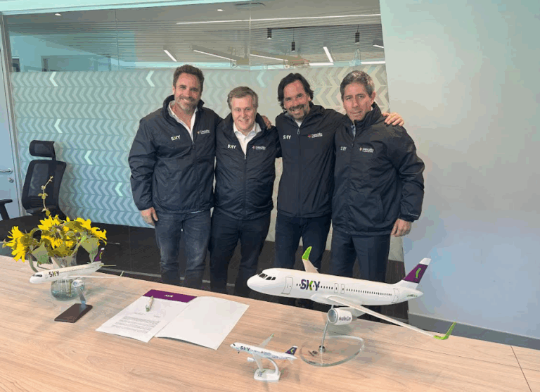 SKY y Desafío Levantemos Chile renuevan su alianza de impacto social en todo el país