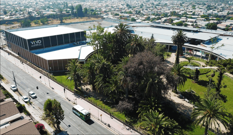 VIVO Outlet Parque Los Toros abre sus puertas en Puente Alto y suma 12 mil metros cuadrados de áreas verdes a la comuna