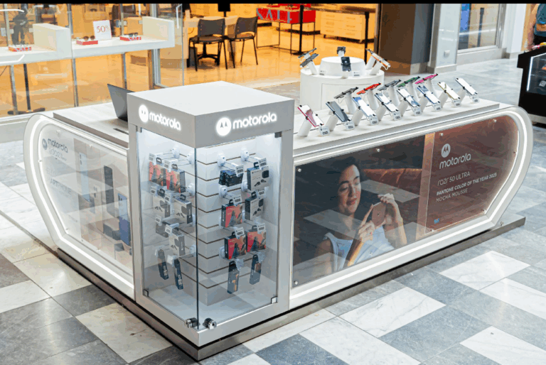 Motorola inaugura tres nuevos Motorola Stores y sigue acercando la tecnología a sus usuarios