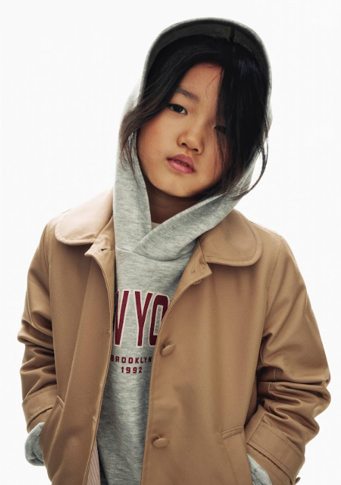 H&M Kids presenta su colección Back to School con looks cómodos y relajados