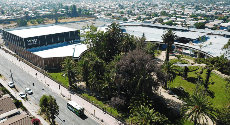 Panorama imperdible al aire libre en Puente Alto: VIVO el verano contigo en VIVO Outlet Parque Los Toros