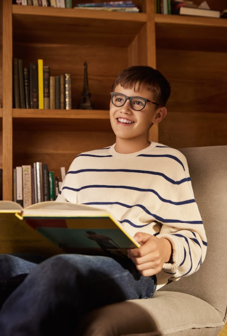 Cuidar la visión hoy es proteger el futuro: La importancia del control de la miopía infantil con la tecnología Stellest