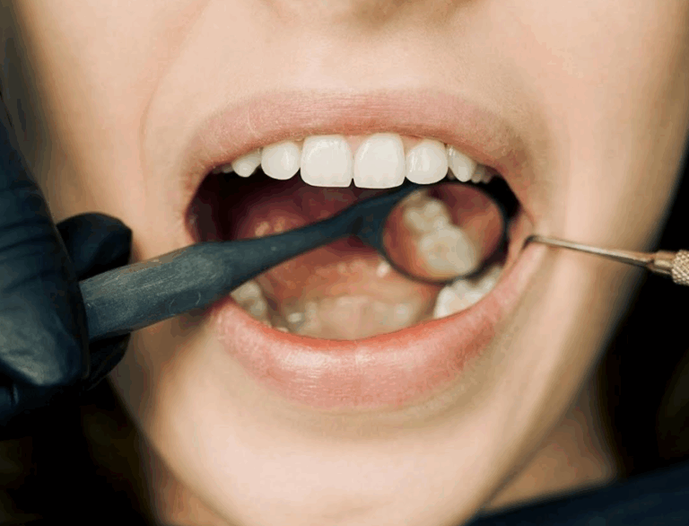 Una boca feliz es una vida feliz: el crucial mensaje de los expertos en el Mes de la Salud Bucal