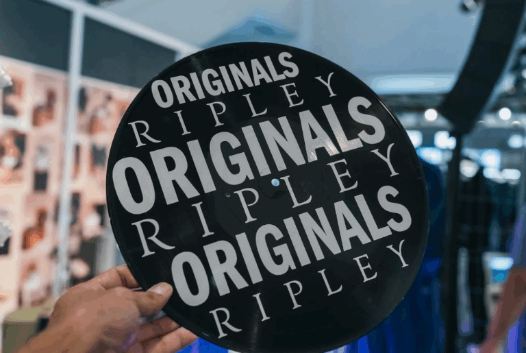 Ripley potencia su oferta urbana con la llegada de Adidas Originals