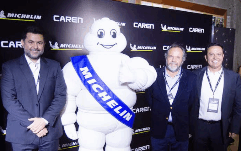 Michelin y Caren fortalecen su alianza en Chile para potenciar el mercado de neumáticos de camiones y buses