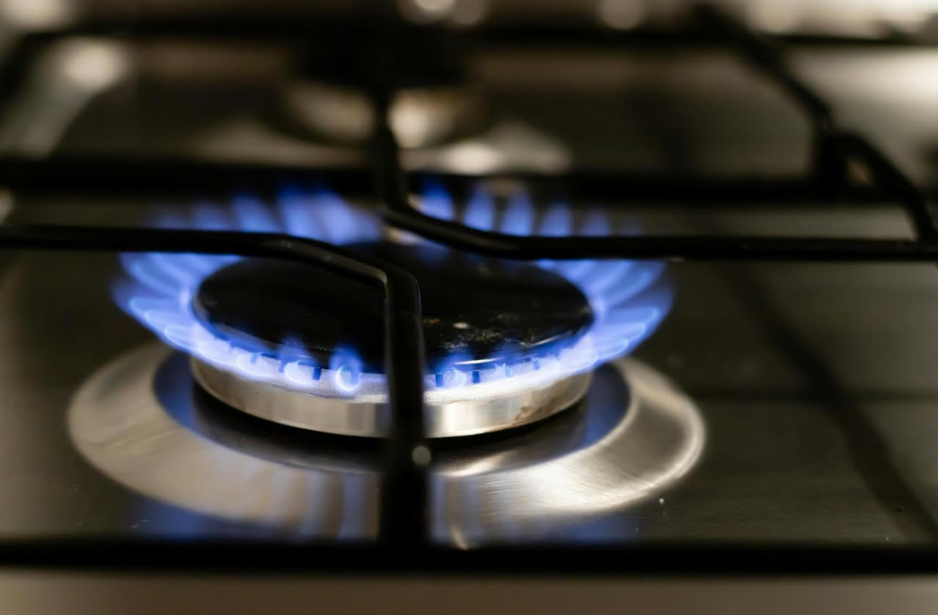 Cocinar en invierno sin disparar el consumo: claves para usar mejor tu cocina y horno en días fríos