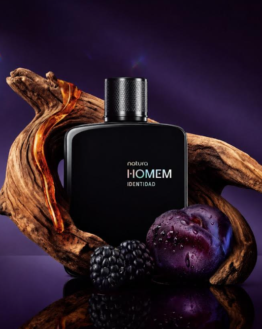 Natura Homem Identidad: la nueva fragancia que transforma la autenticidad masculina en un aroma intenso y sofisticado