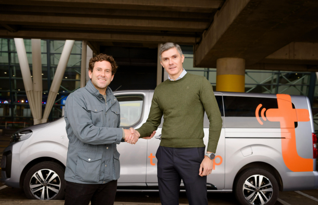 Uber y Transvip se unen para sumar una nueva alternativa de movilidad desde y hacia el aeropuerto de Santiago