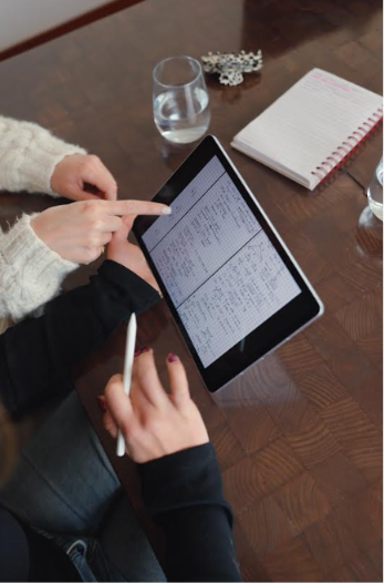 Trabajo, hijos y tiempo personal: la tablet que acompaña a las mamás multitasking