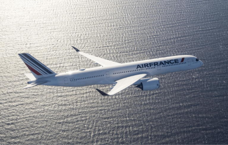Air France fortalece la conectividad entre Santiago y París con diez vuelos semanales durante la temporada de verano