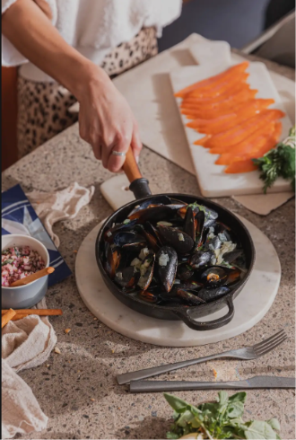Parrilla dieciochera: pescados y mariscos se abren espacio en la tradicional mesa chilena 