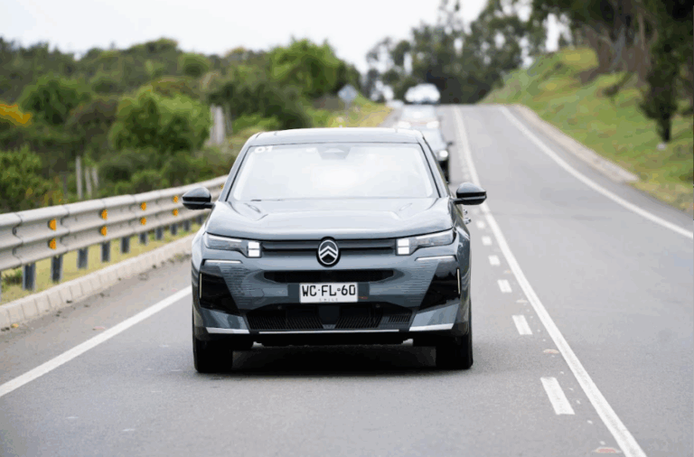 MÁS DE UN SIGLO REINVENTANDO EL CONFORT: ASÍ LLEGA EL NUEVO C5 AIRCROSS A CHILE