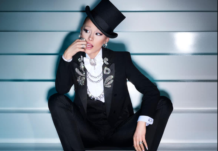 Swarovski celebra las fiestas con JOY